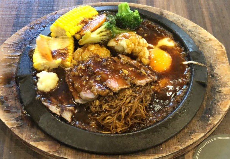 Fusion - NB-07 JAJANGMYEON NOODLE SIZZLING NOODLE WITH MELTIQUE SIRLOIN BEEF